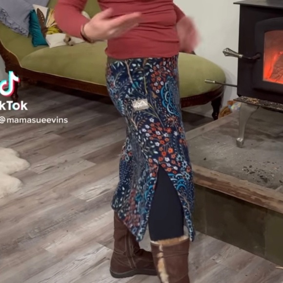 Mountain Mama Fleece Winter Skirt Bum Cover - Picture 3 of 6